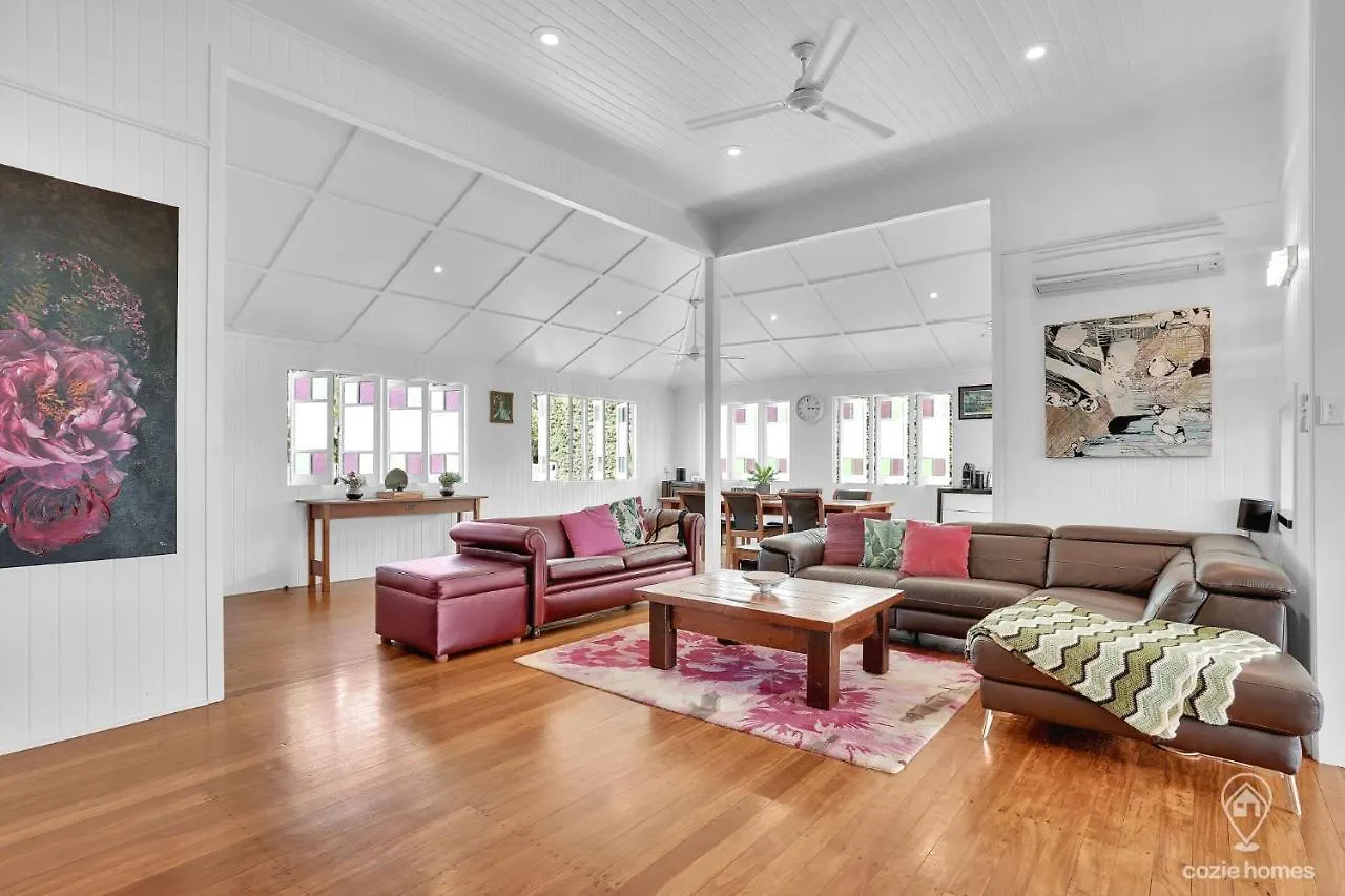 Caladenia Villa - Understated Luxury In Edge Hill Holiday home