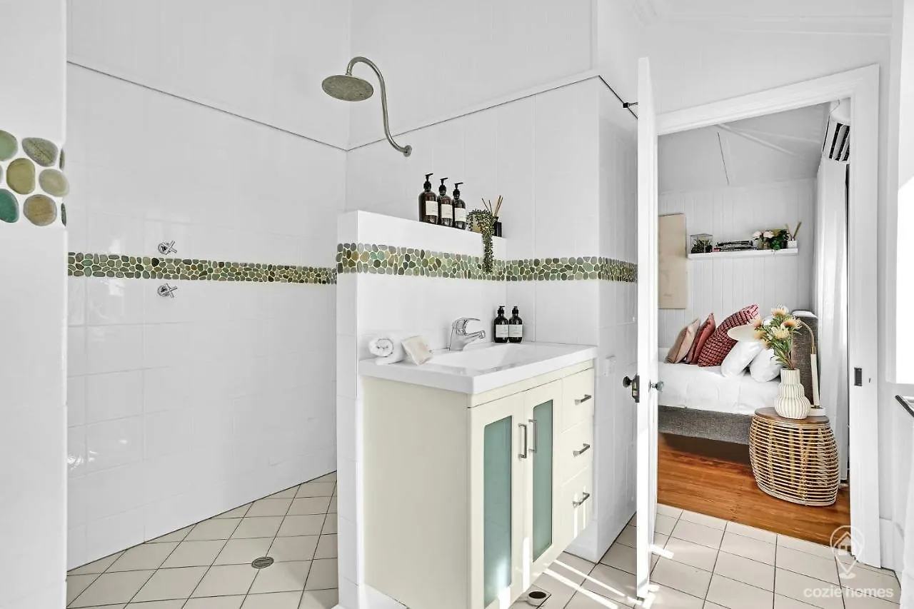 Caladenia Villa - Understated Luxury In Edge Hill 0*,  Australia