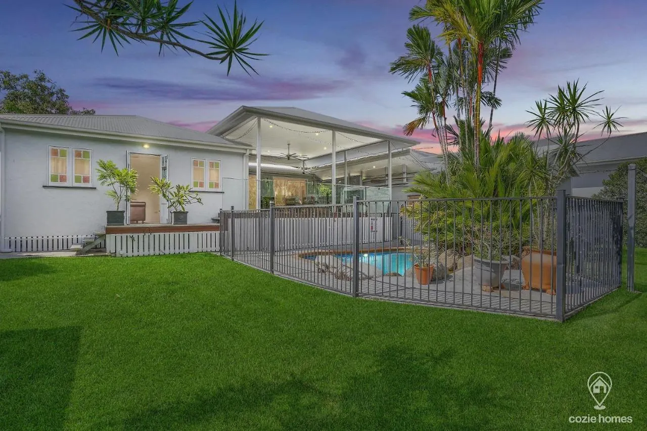 Caladenia Villa - Understated Luxury In Edge Hill Holiday home